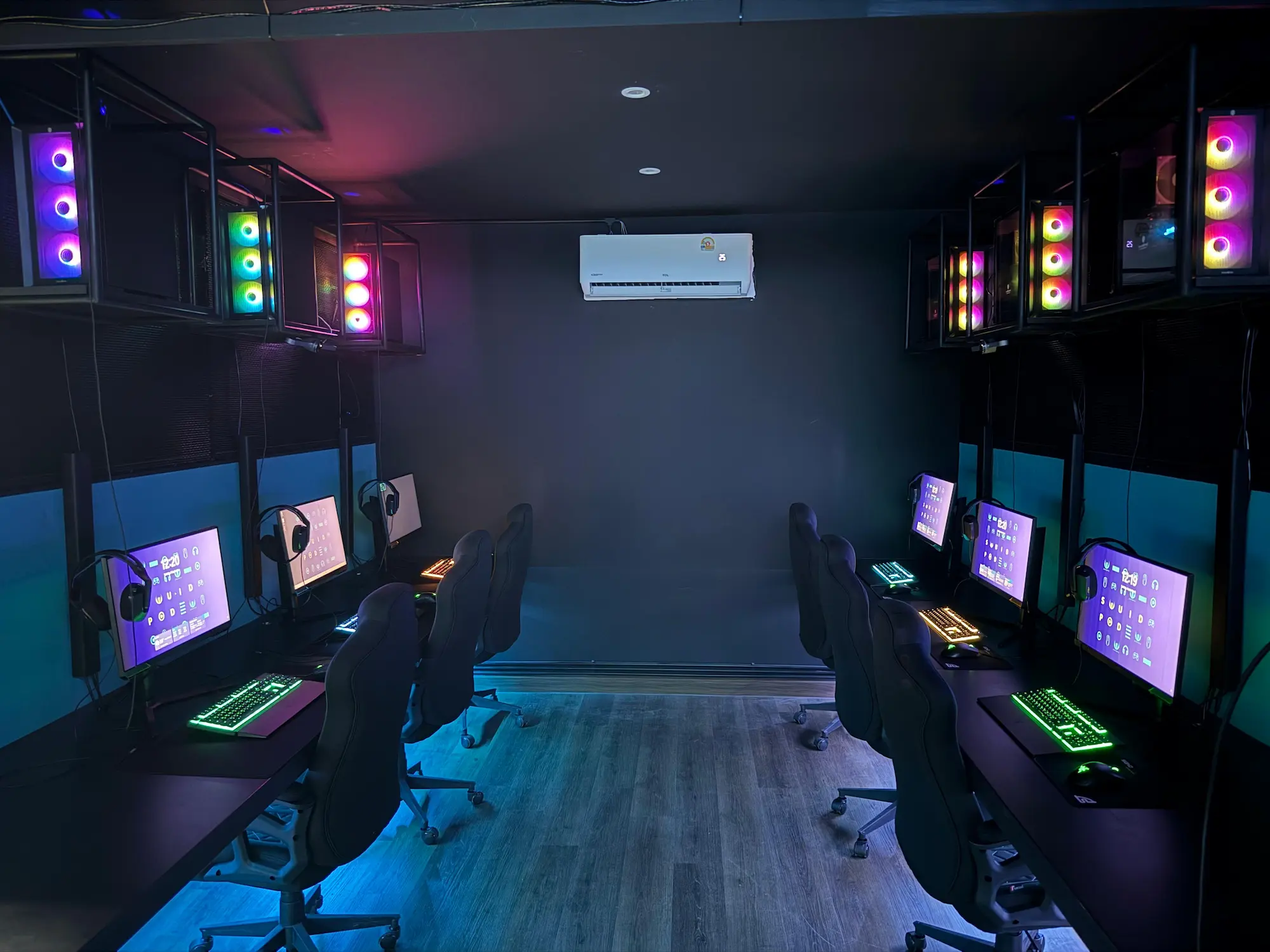 Coach-led esports training session at Squid Esports Pattaya